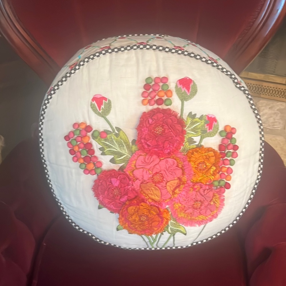 MacKenzie Childs round merrifield pillow. Used for display only. Like new.